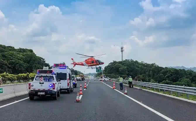 爱辉区高速公路汽车救援案例